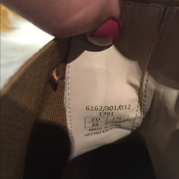 Zara Suede Ankle Bootie - Picture 8 of 8